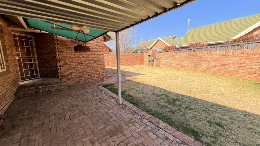 3 Bedroom Property for Sale in Langenhovenpark Free State